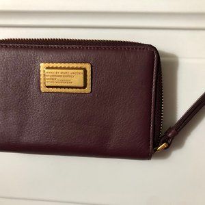 Marc Jacobs leather wristlet wallet